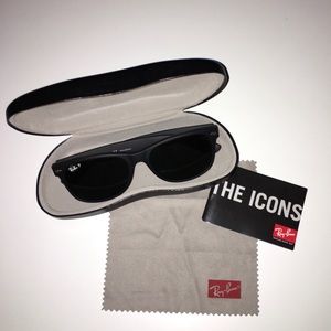Ray-Ban New Wayfarer Polarized Sunglasses